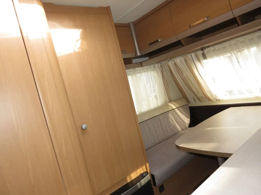 Caravane Knaus Sport 400 avec Mover, porte-vélos