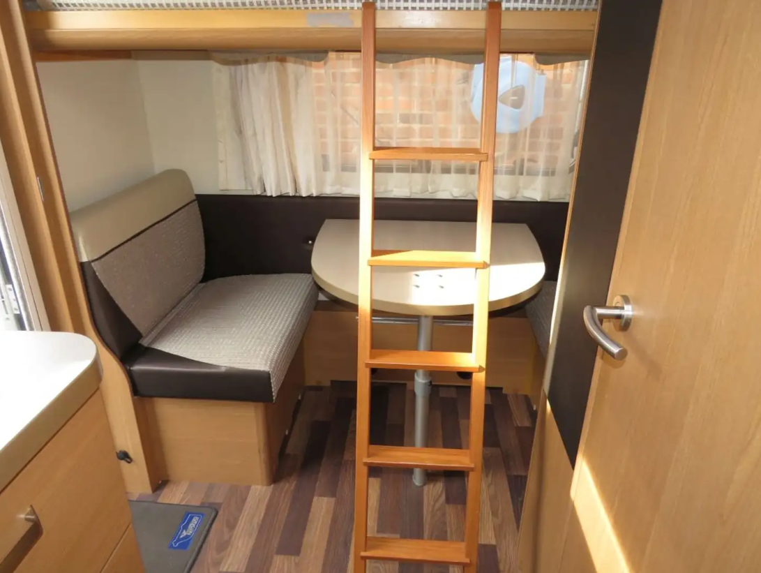 Caravane Knaus Sport 400 avec Mover, porte-vélos