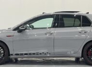 VOLKSWAGEN GOLF 8 2.0 tsi 300 gti