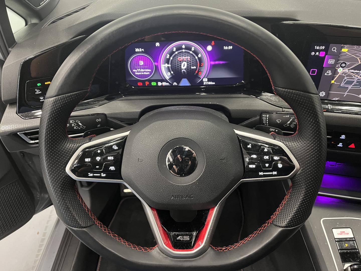 VOLKSWAGEN GOLF 8 2.0 tsi 300 gti