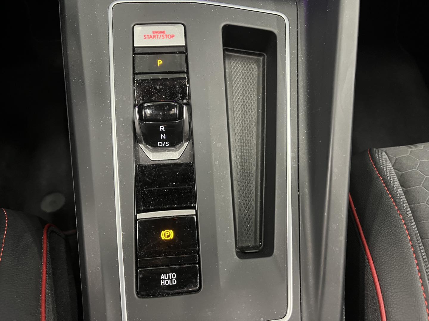 VOLKSWAGEN GOLF 8 2.0 tsi 300 gti