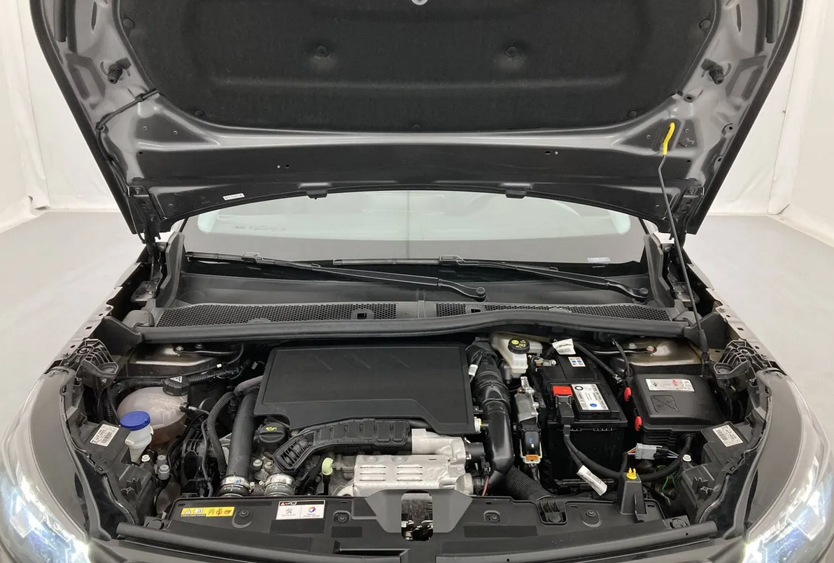 Peugeot 2008 puretech 130 s&s eat8