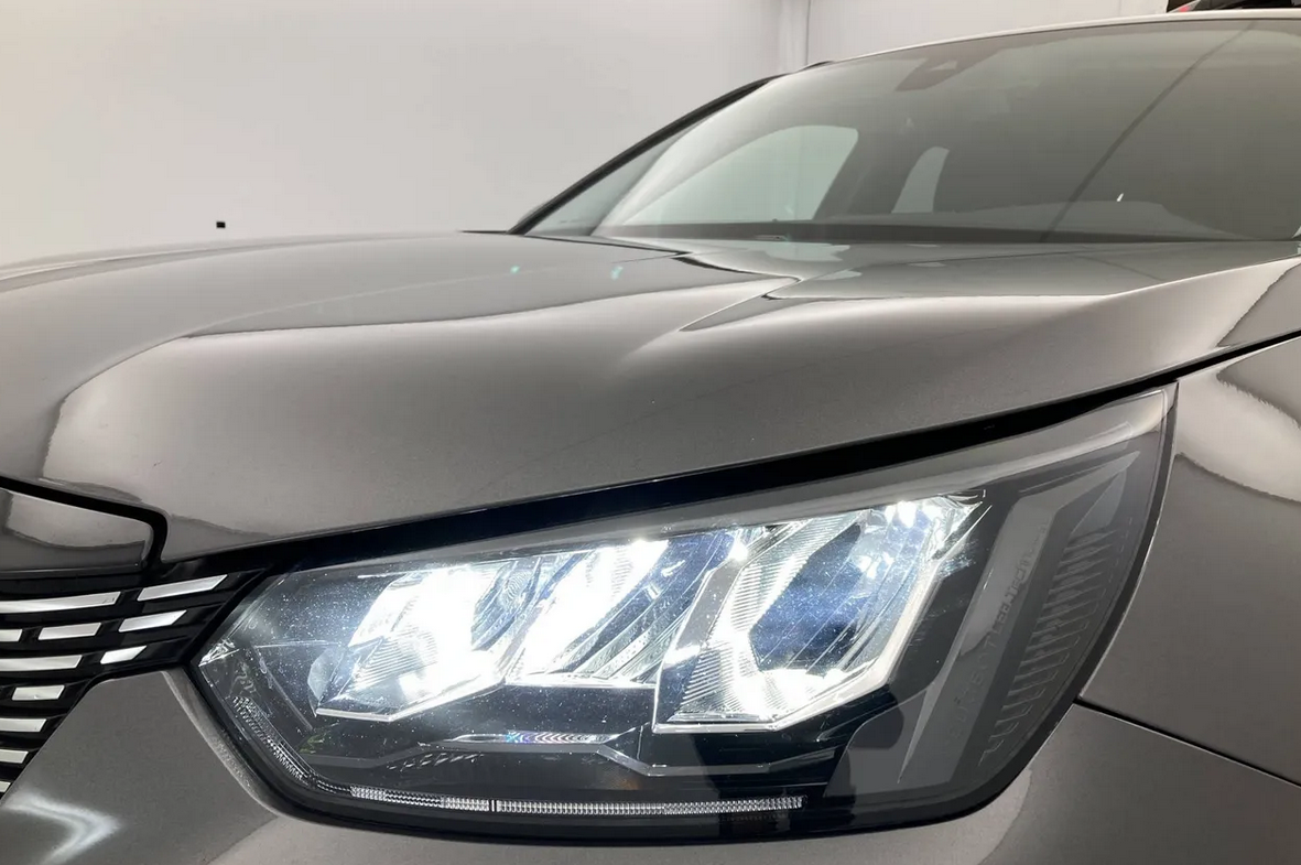 Peugeot 2008 puretech 130 s&s eat8