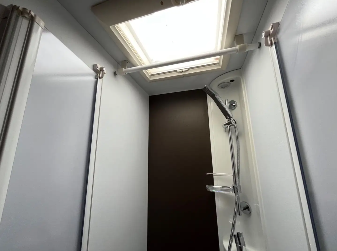 Camping-car Adria Matrix 670 SL Platinum