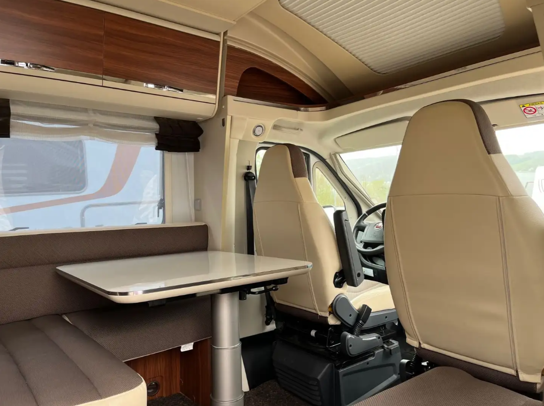 Camping-car Adria Matrix 670 SL Platinum