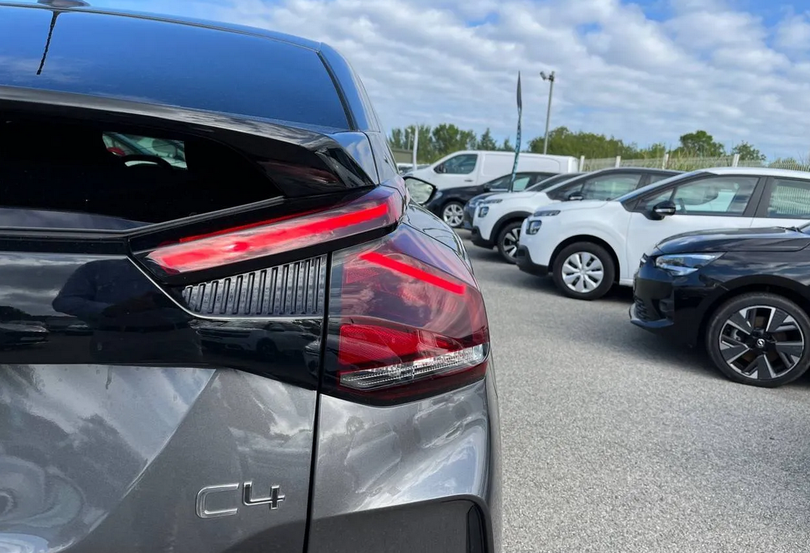 Citroen C4 bluehdi 130 s&s eat8 Shine Pack