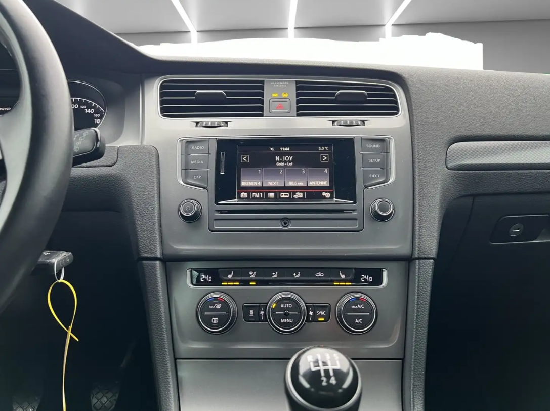 Volkswagen Golf VII Lim. Lounge