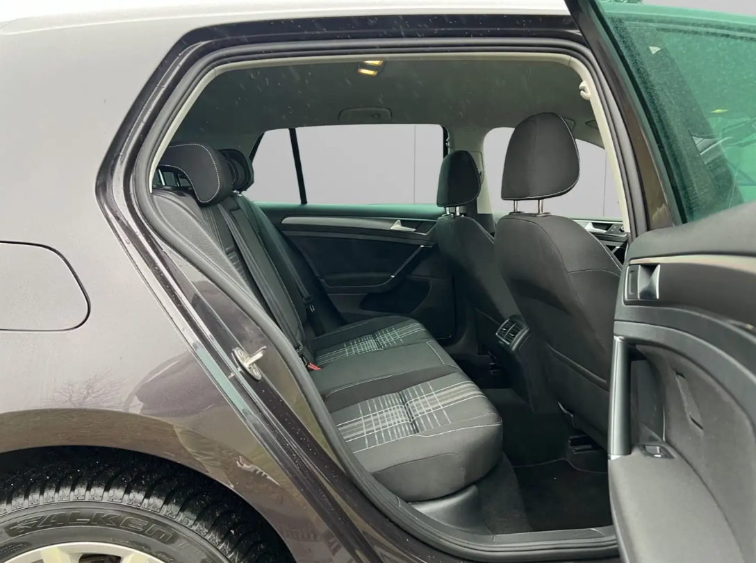 Volkswagen Golf VII Lim. Lounge