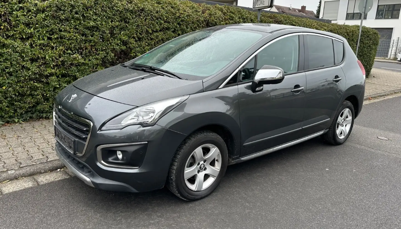 Peugeot 3008 Allure avec toit ouvrant
