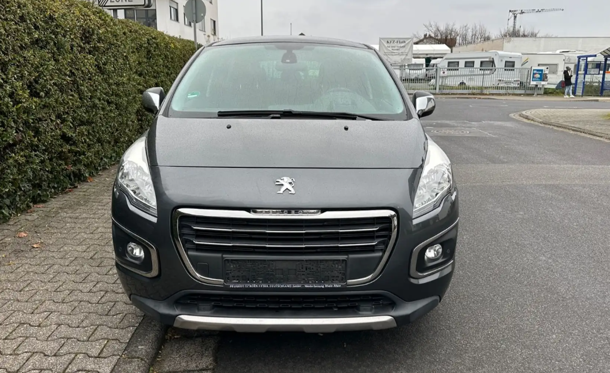 Peugeot 3008 Allure avec toit ouvrant