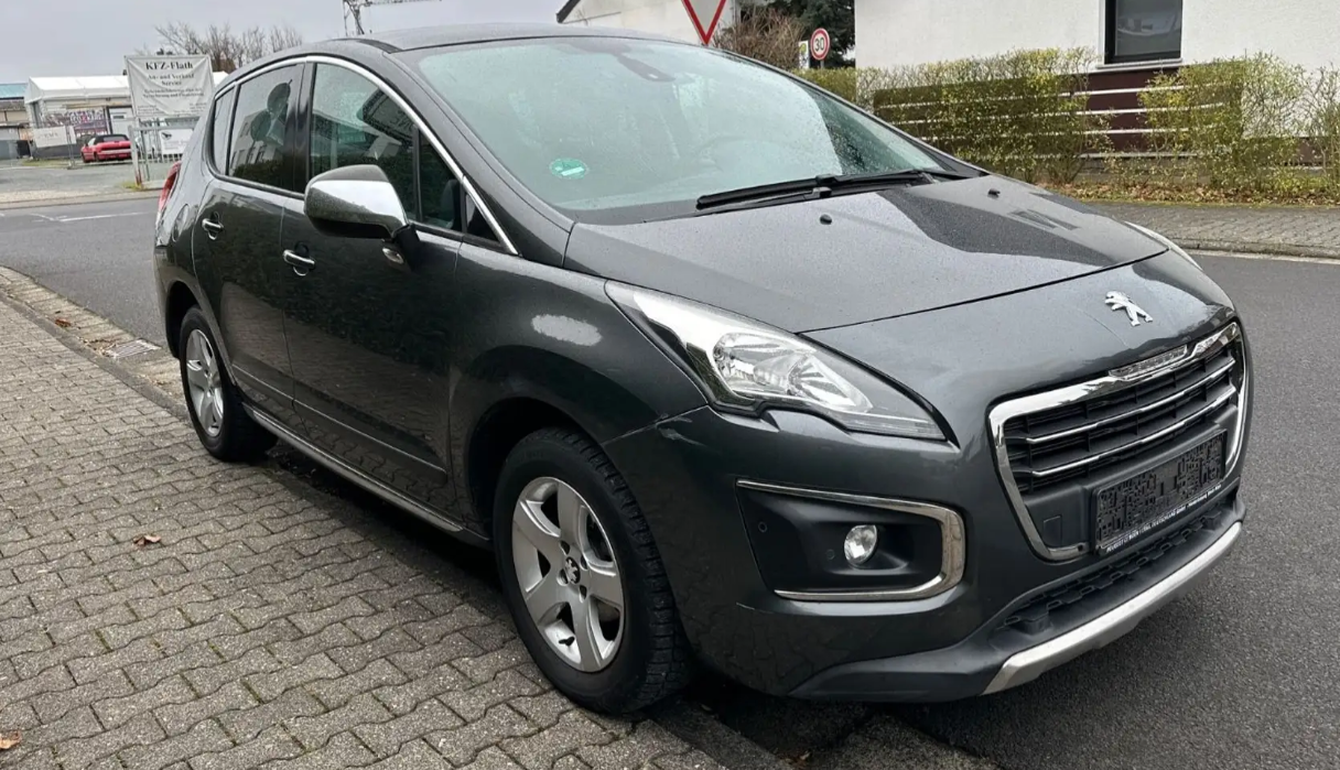 Peugeot 3008 Allure avec toit ouvrant