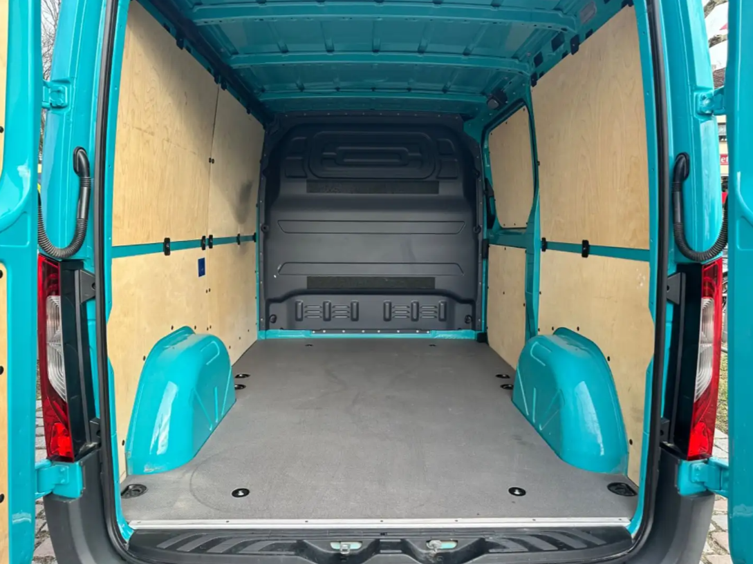 Mercedes-Benz Sprinter 214 L1H1