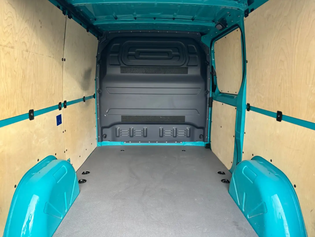 Mercedes-Benz Sprinter 214 L1H1