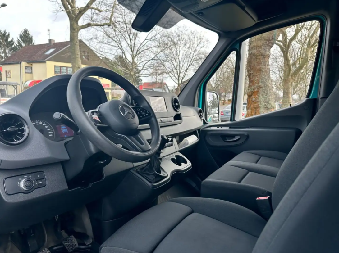 Mercedes-Benz Sprinter 214 L1H1