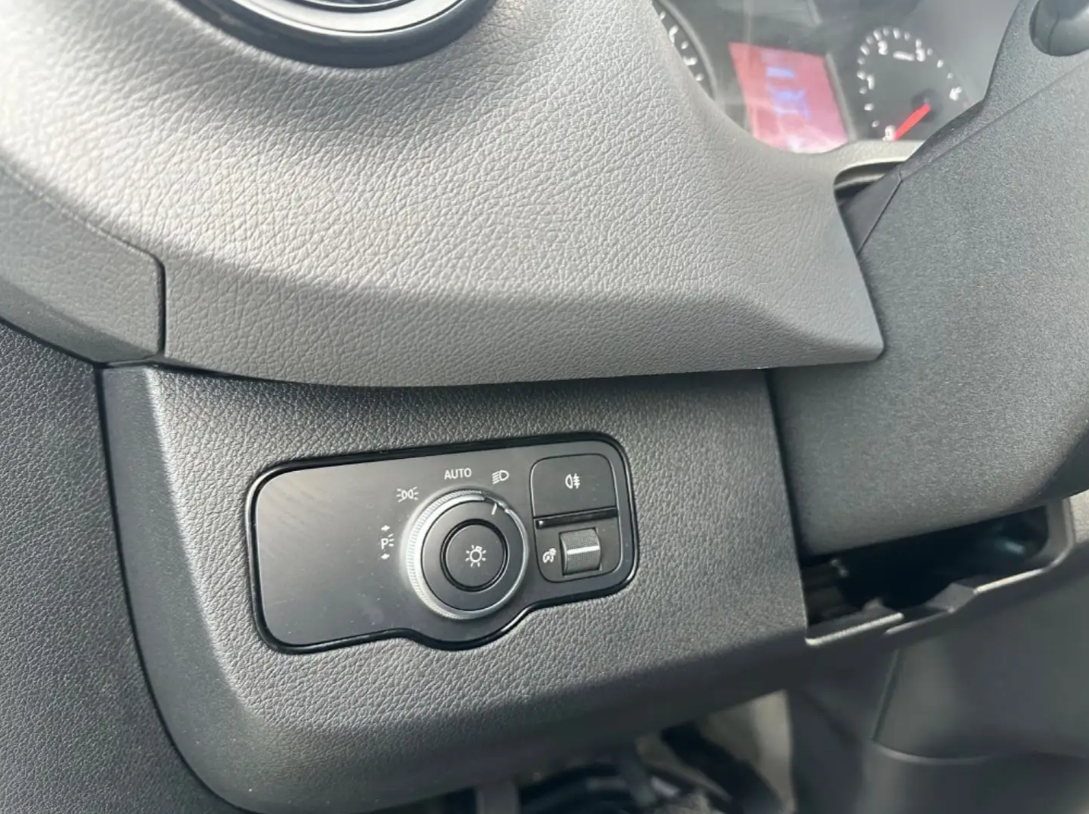 Mercedes-Benz Sprinter 214 L1H1