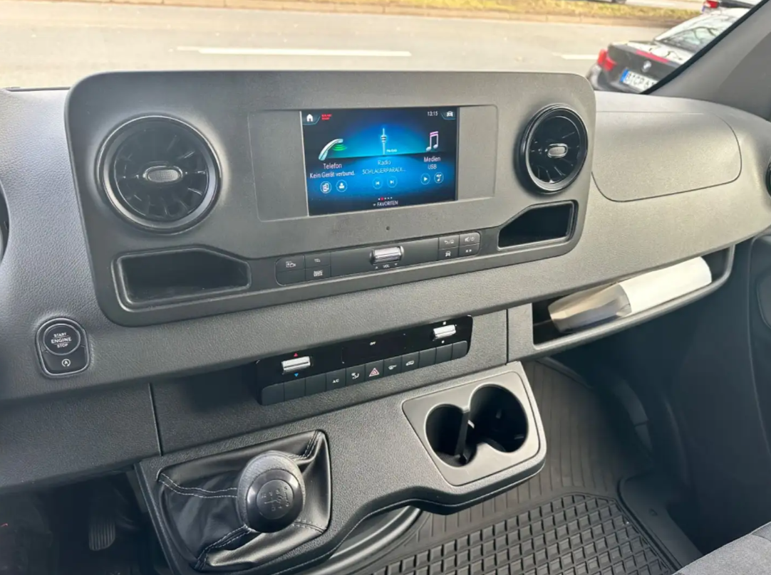 Mercedes-Benz Sprinter 214 L1H1