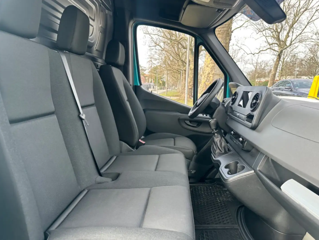 Mercedes-Benz Sprinter 214 L1H1