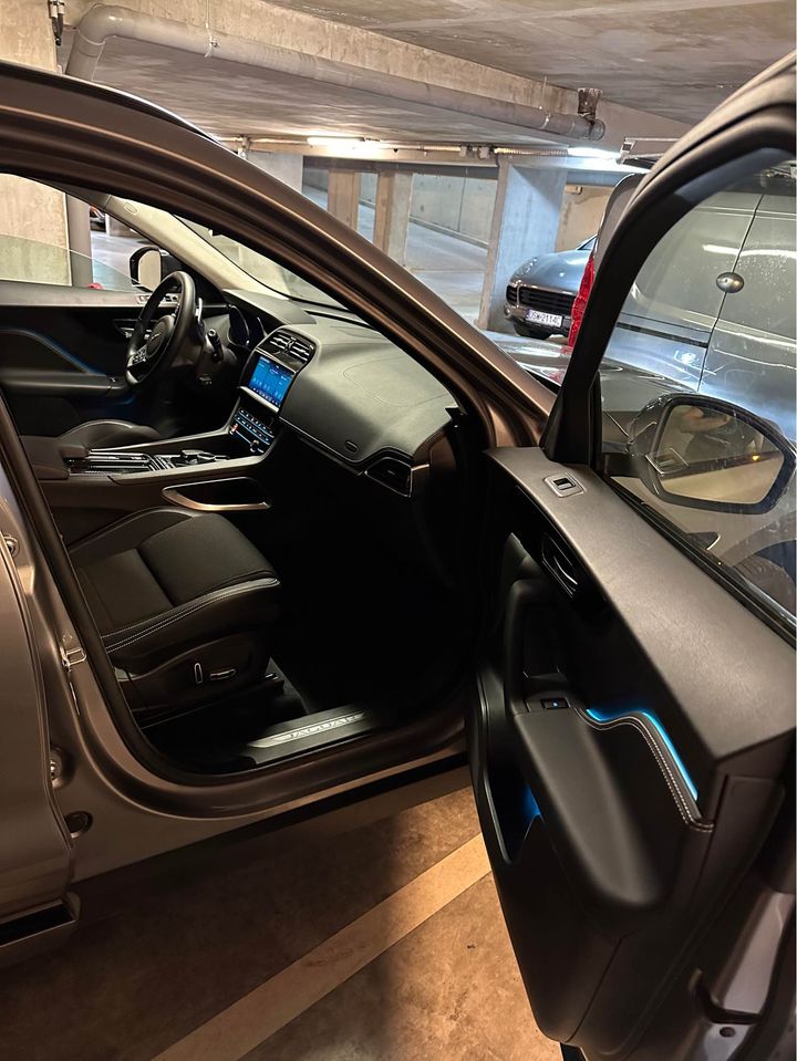 Jaguar F-PACE 2.0D 240CH R-SPORT