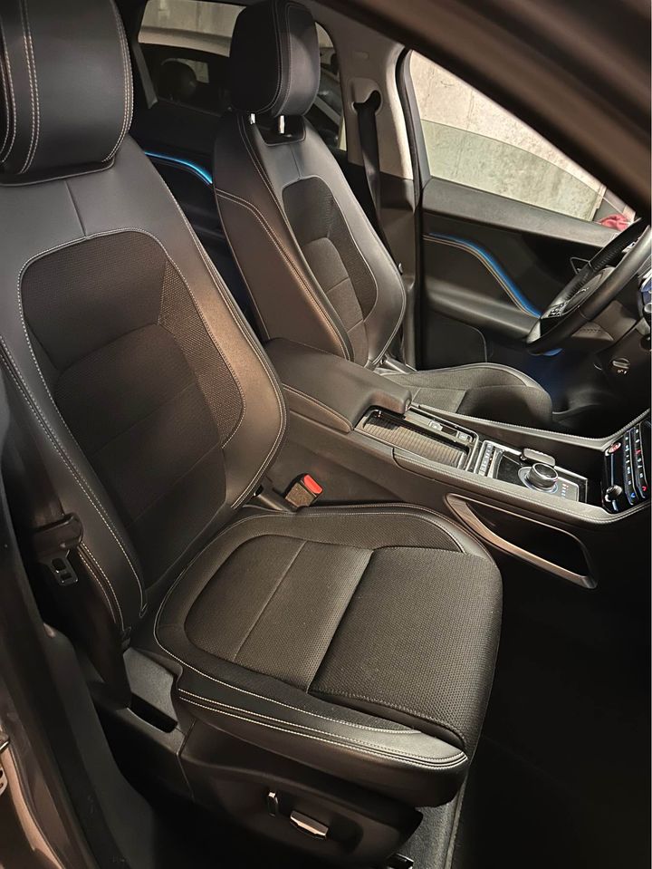 Jaguar F-PACE 2.0D 240CH R-SPORT