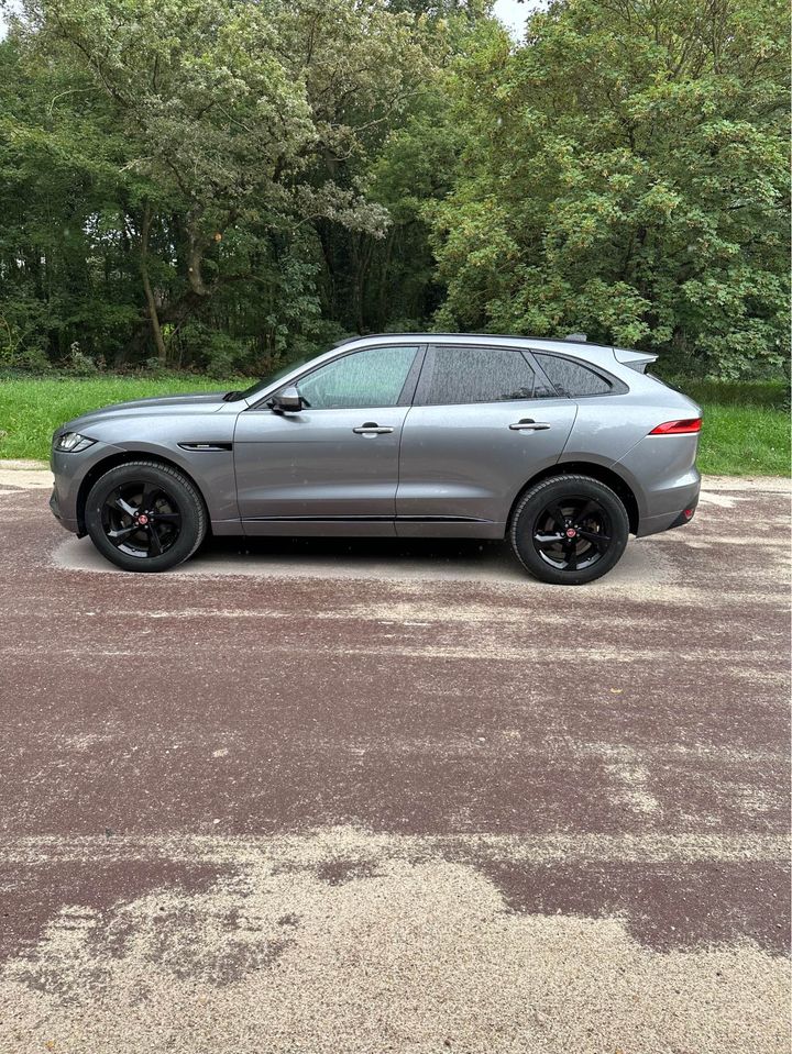 Jaguar F-PACE 2.0D 240CH R-SPORT