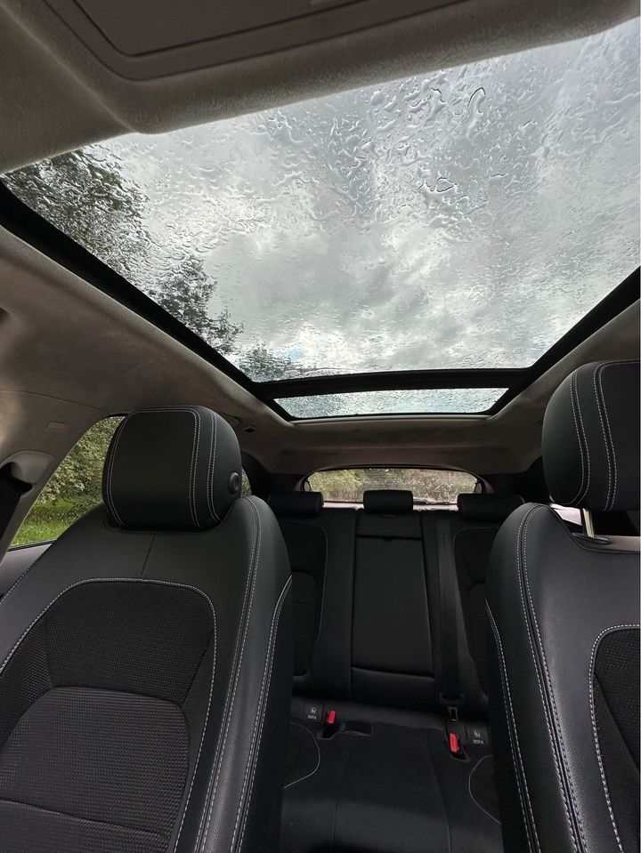 Jaguar F-PACE 2.0D 240CH R-SPORT