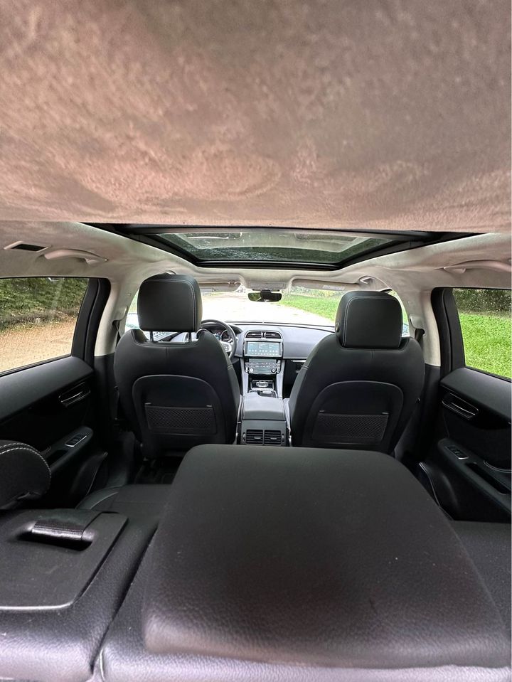 Jaguar F-PACE 2.0D 240CH R-SPORT