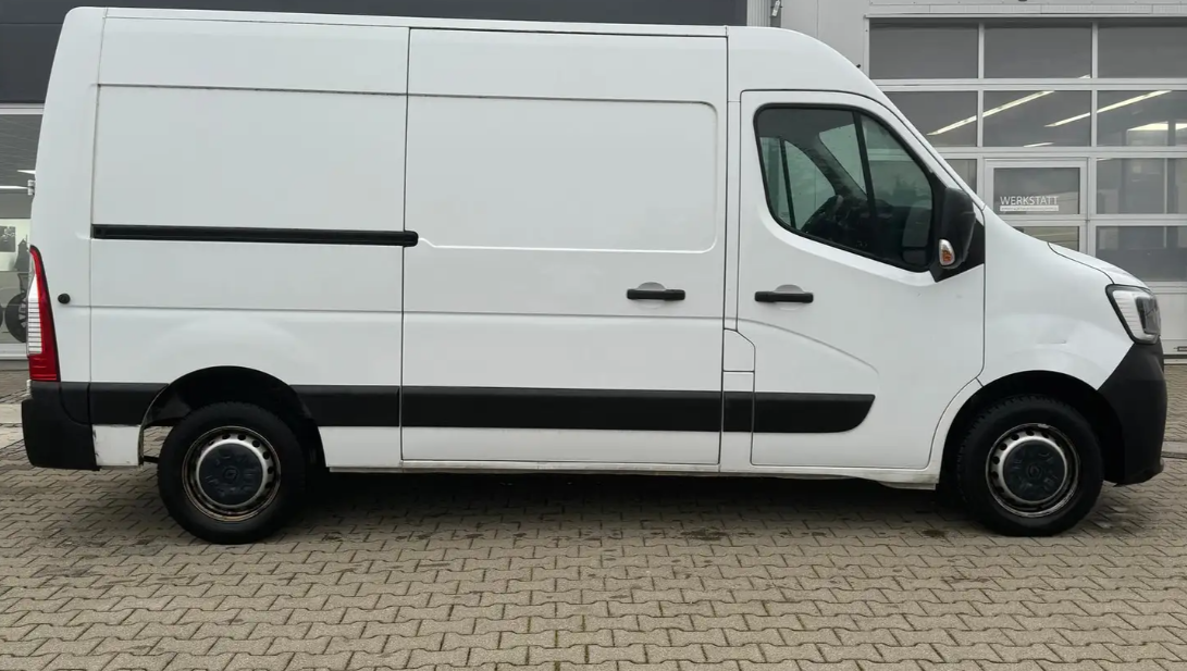 Renault Master 2.3 dCi L2H2