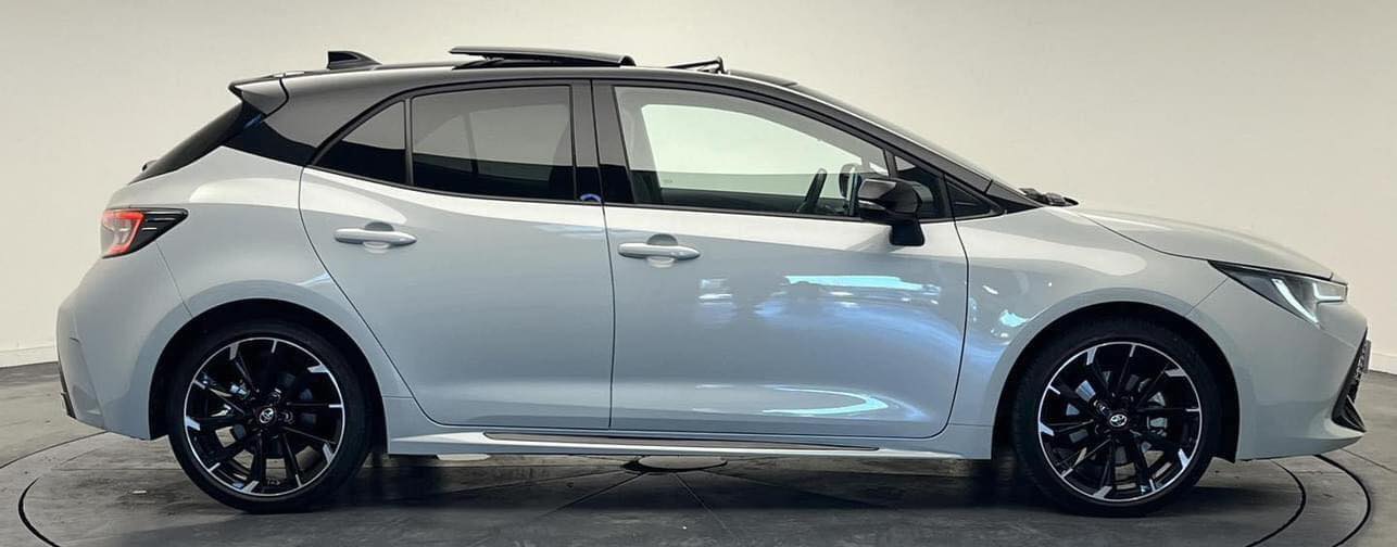 Toyota Corolla HYBRIDE 184 MY22 GR Sport