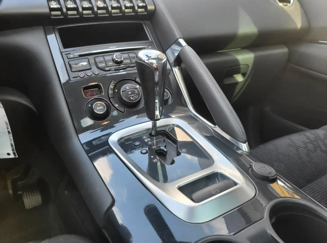 Peugeot 3008 Allure 1.6T toit panoramique