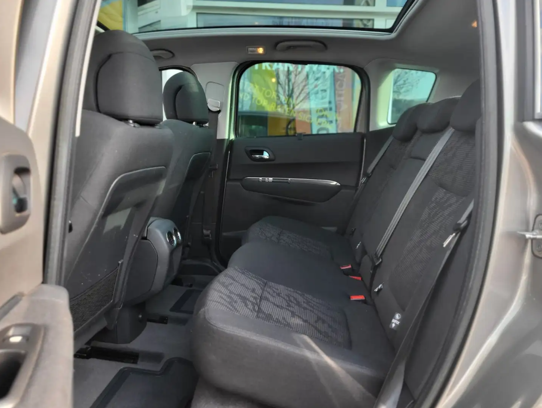 Peugeot 3008 Allure 1.6T toit panoramique