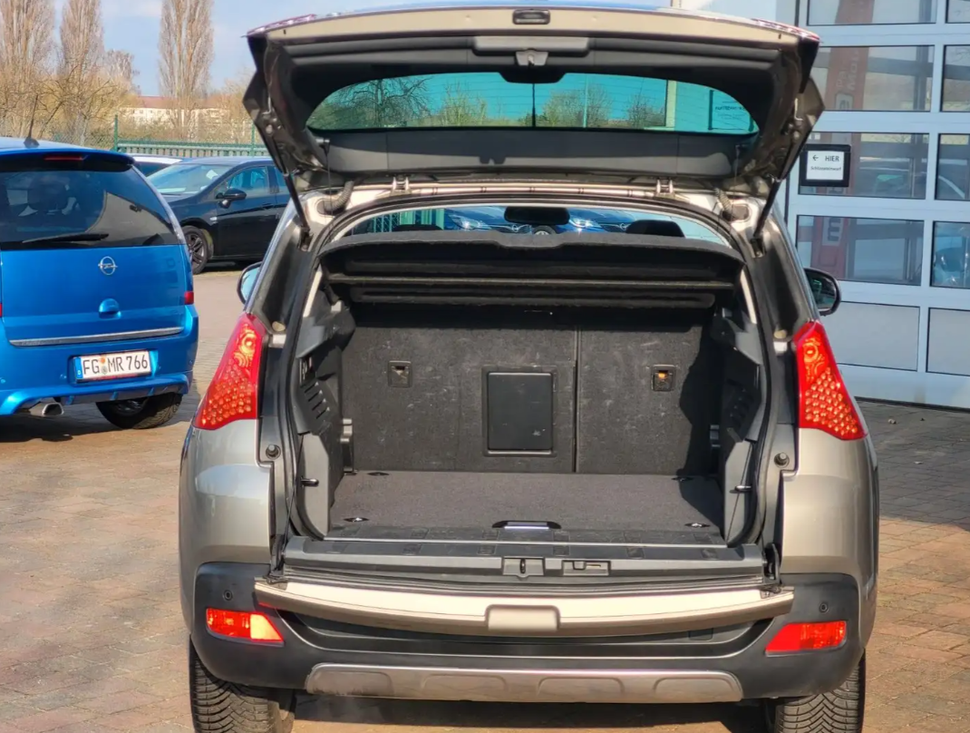 Peugeot 3008 Allure 1.6T toit panoramique