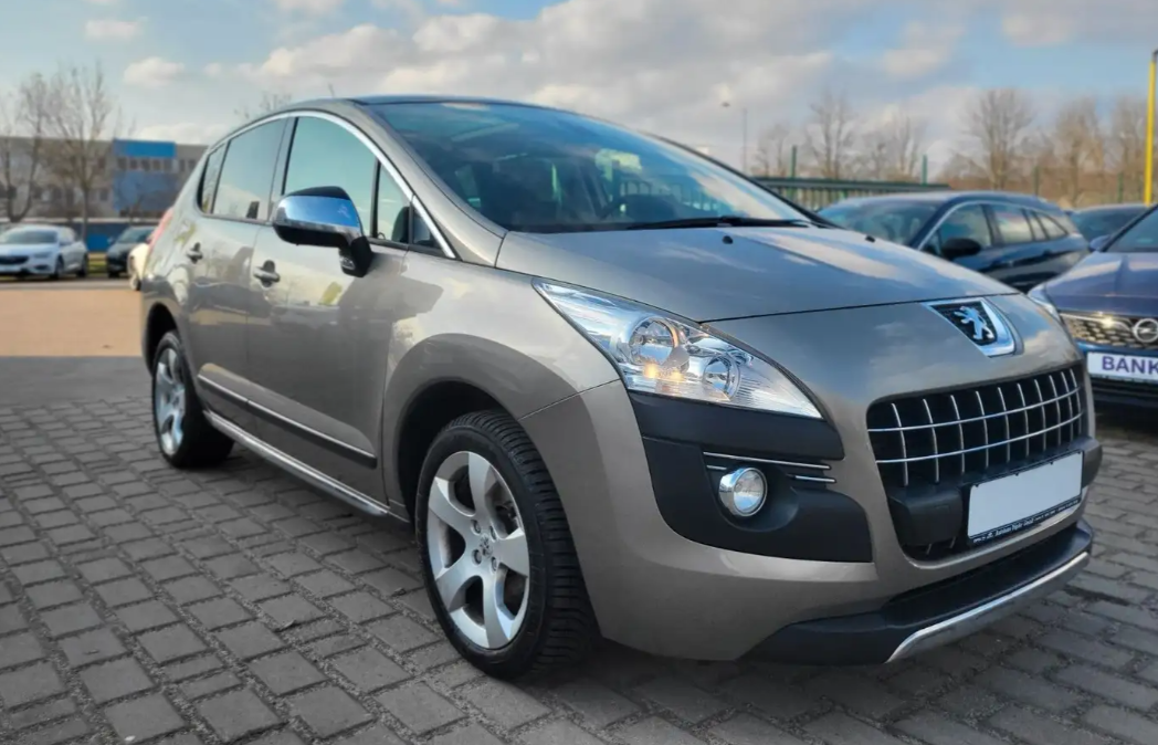 Peugeot 3008 Allure 1.6T toit panoramique