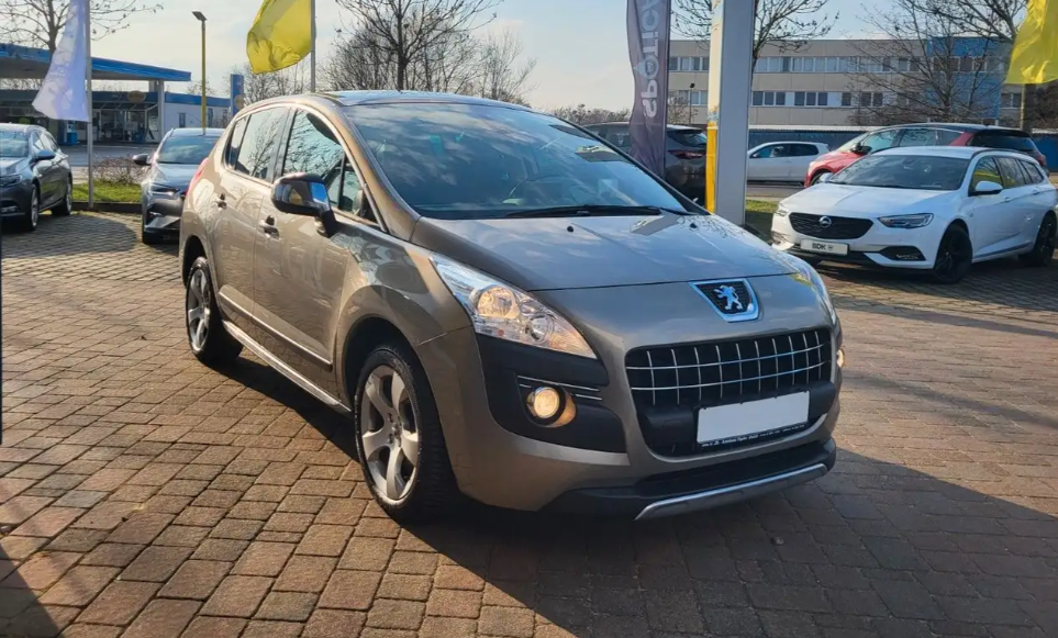 Peugeot 3008 Allure 1.6T toit panoramique