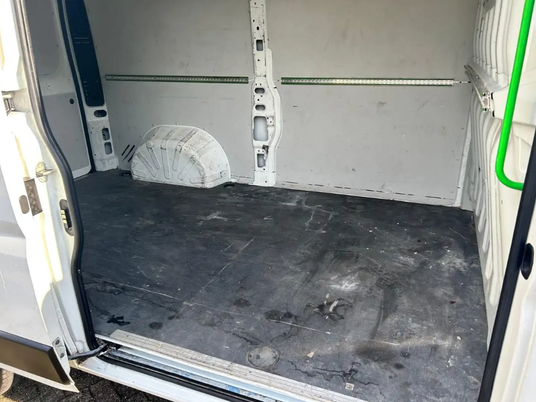 Peugeot Boxeur L2H2 Pro BlueHDi 140 Ch