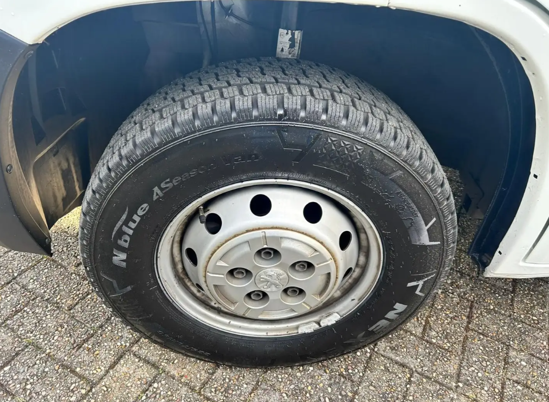 Peugeot Boxeur L2H2 Pro BlueHDi 140 Ch