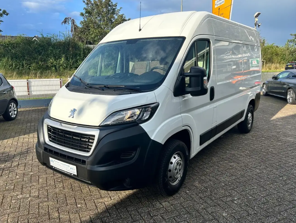 Peugeot Boxeur L2H2 Pro BlueHDi 140 Ch
