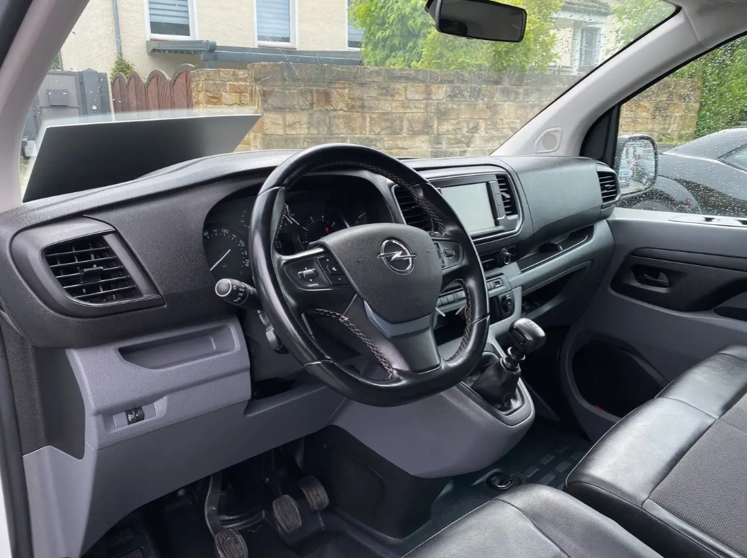 Opel Vivaro Cargo Edition M 2.0