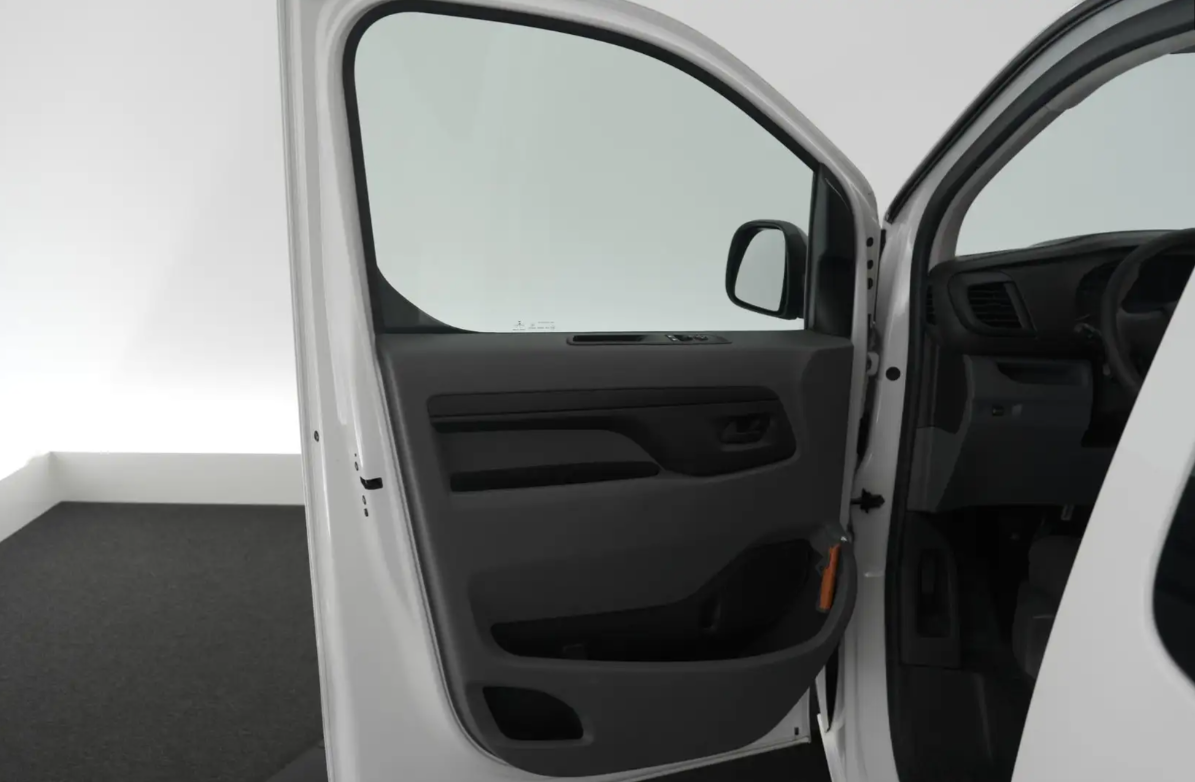 Peugeot Expert 1.5 BlueHDi 120 Long 9 Places