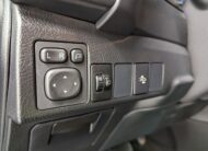 Toyota Auris Hybride 136h design business