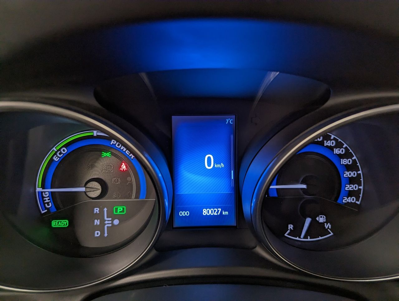 Toyota Auris Hybride 136h design business