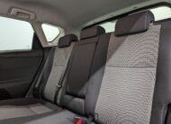 Toyota Auris Hybride 136h design business