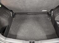 Toyota Auris Hybride 136h design business