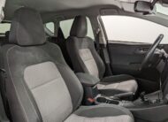 Toyota Auris Hybride 136h design business