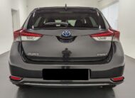 Toyota Auris Hybride 136h design business