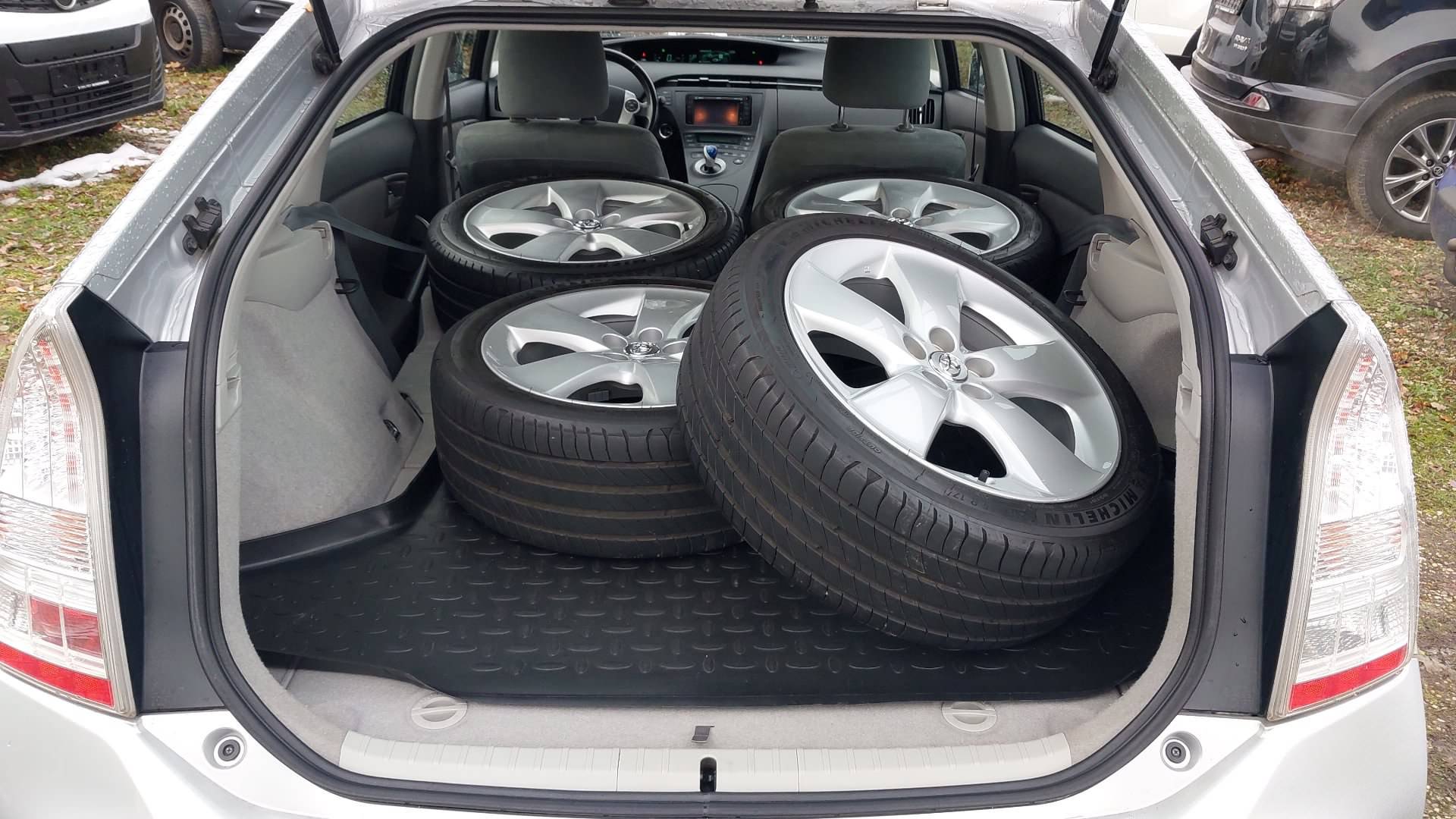 Toyota Prius 1,8 CVT “Life” Hybride