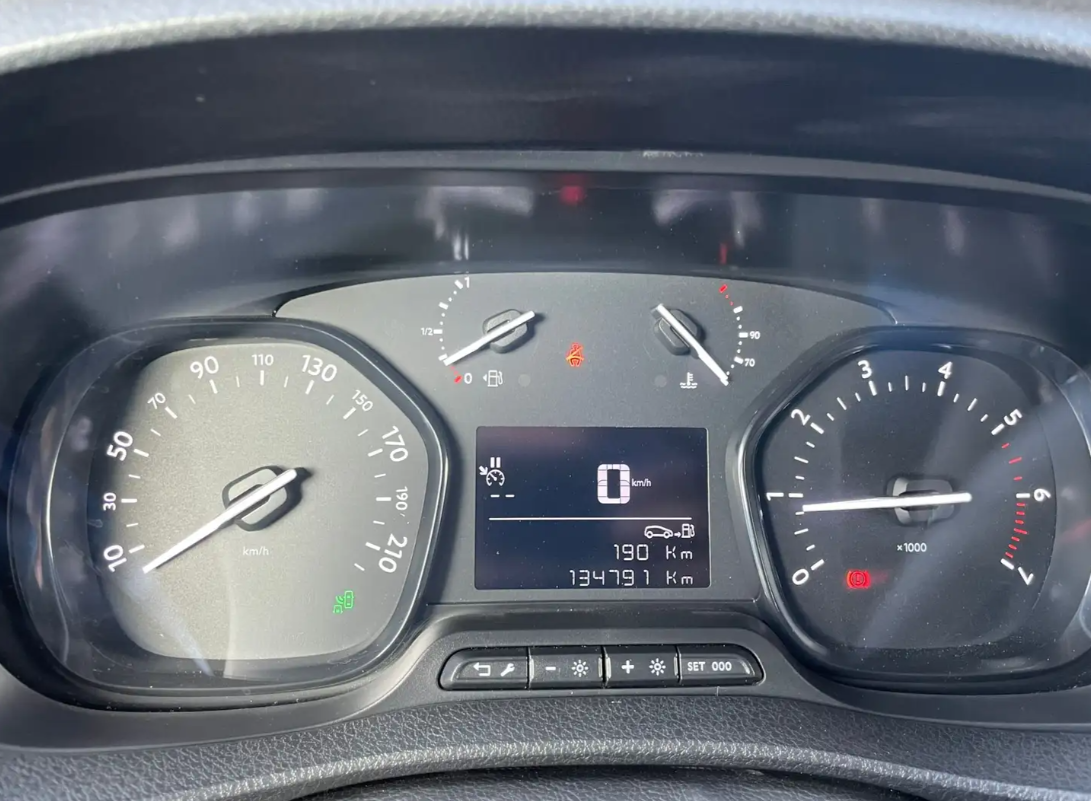 Peugeot Expert L2H1 Premium