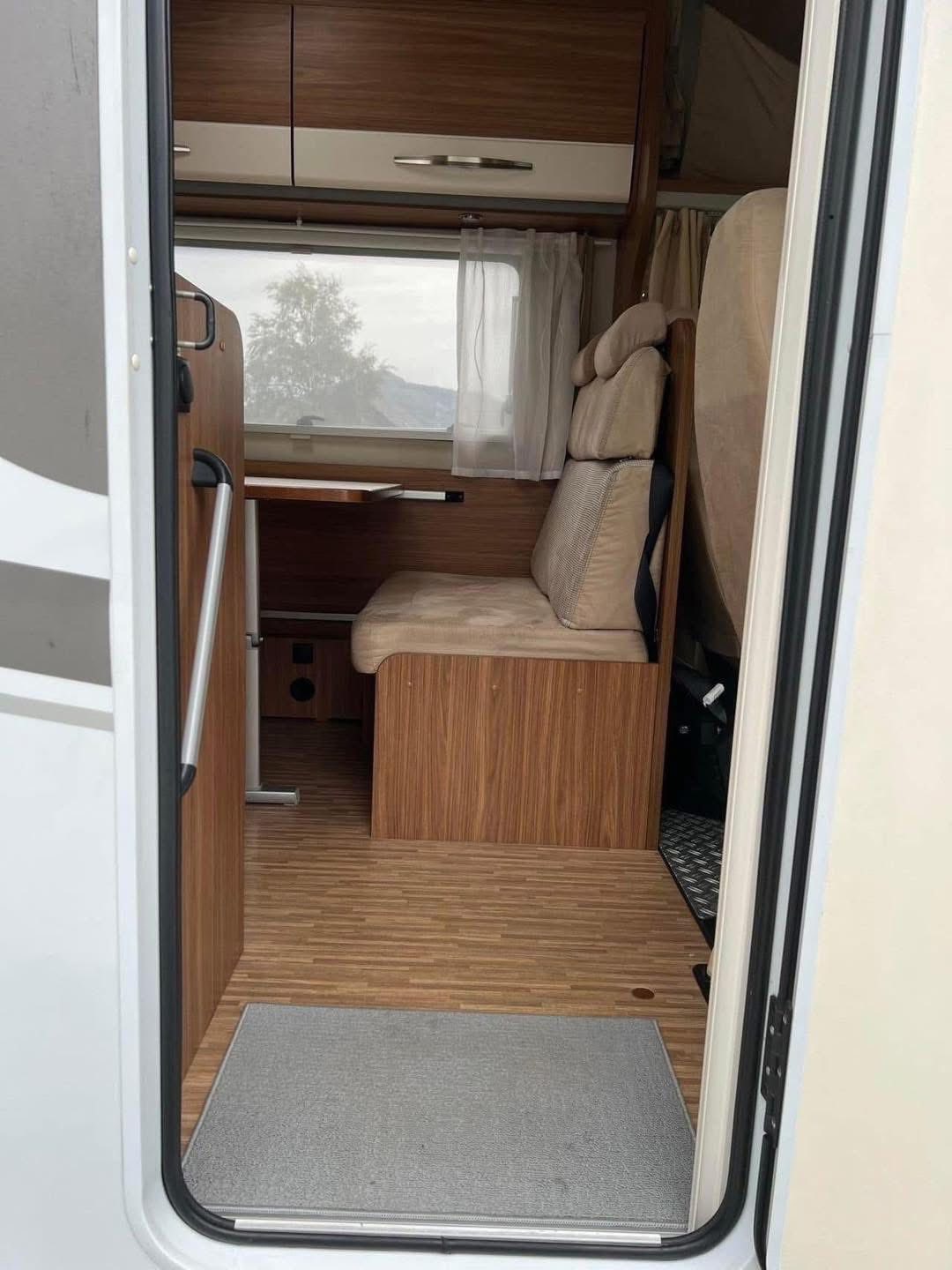 Camping car Carado 361