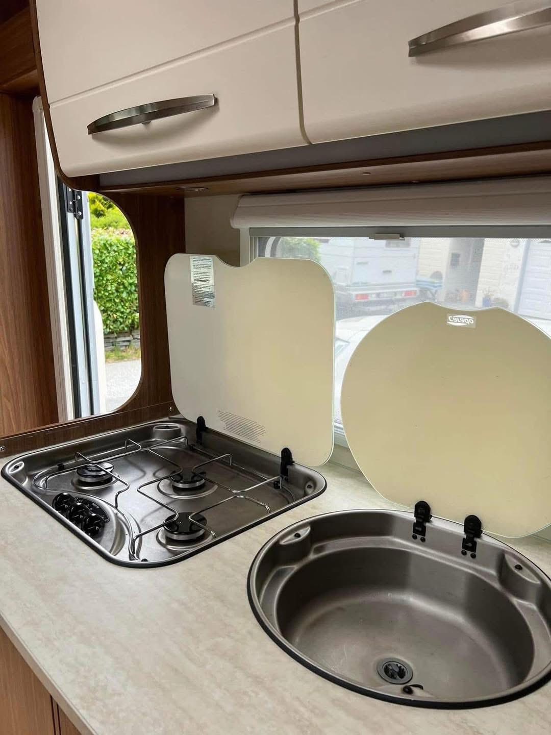 Camping car Carado 361