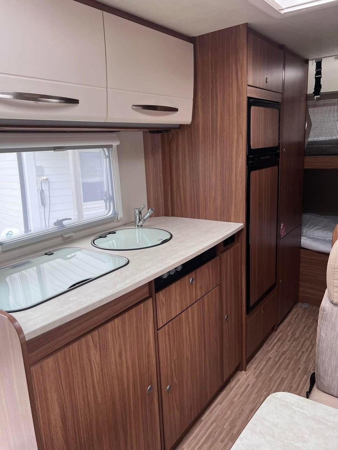 Camping car Carado 361