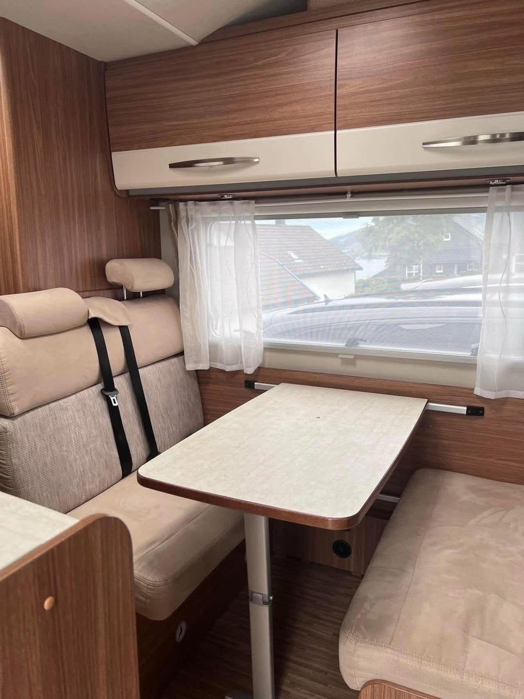 Camping car Carado 361